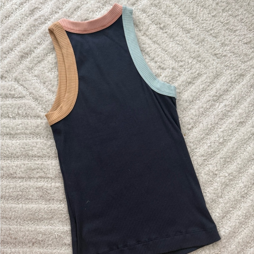 Women’s High-Neck Color Block Tank Size XS - Picture 4 of 4